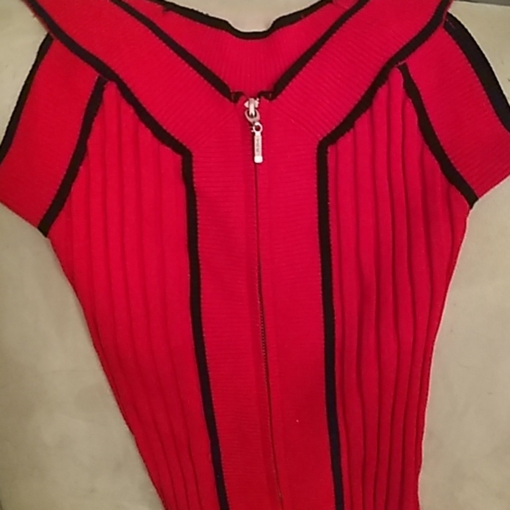 Vibrant red sweater-top